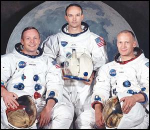 apollo11crew.jpg (25023 bytes)